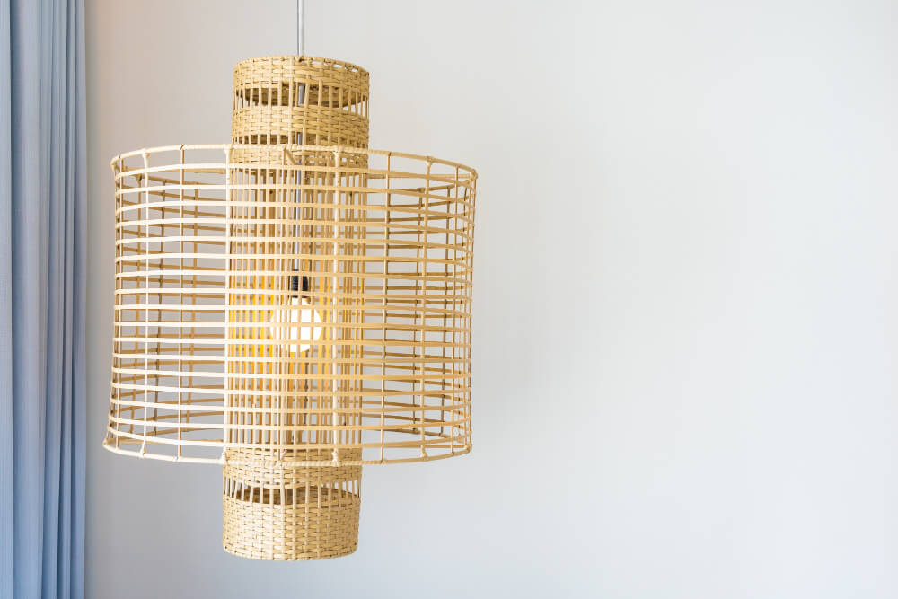 Lampe lumineuse à l'intérieur de la décoration murale